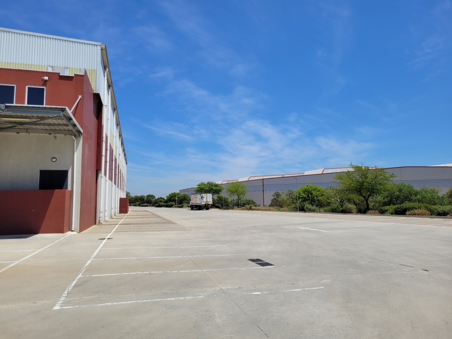 To Let commercial Property for Rent in Brackenfell Industrial Western Cape